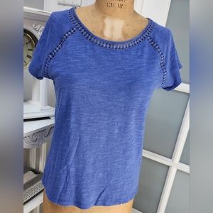 BANANA REPUBLIC Pretty Openwork Periwinkle Blue Short Sleeve Top EUC
